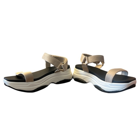 Nordstrom Women's beige Sandals - Picture 4 of 8